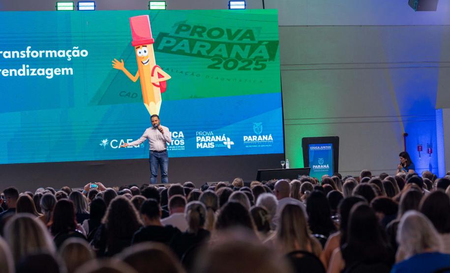 Com avanços em todas as etapas de ensino, Estado divulga resultados da Prova Paraná Mais 2025 aos municípios