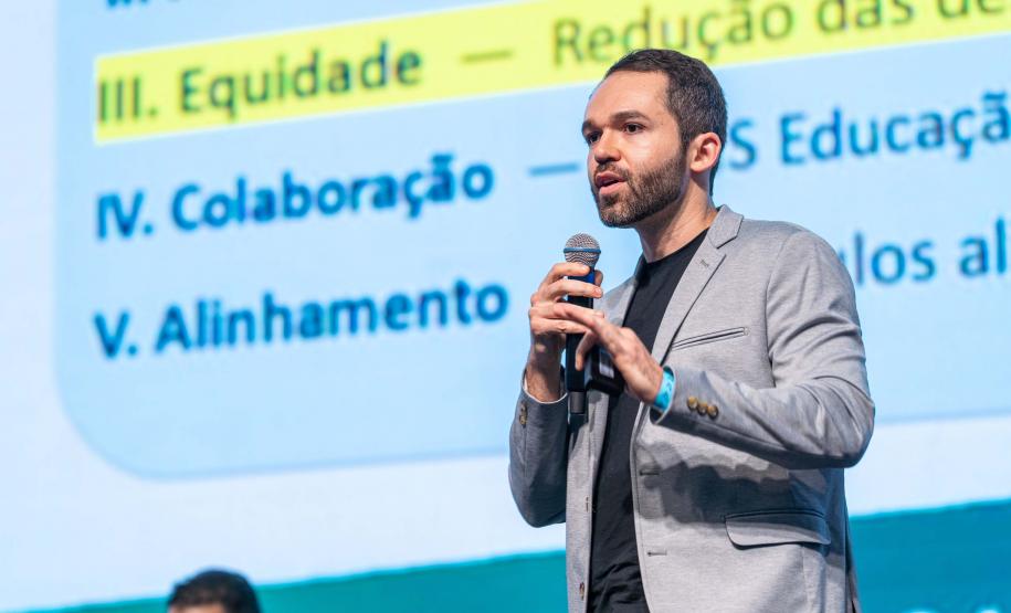 Com avanços em todas as etapas de ensino, Estado divulga resultados da Prova Paraná Mais 2025 aos municípios