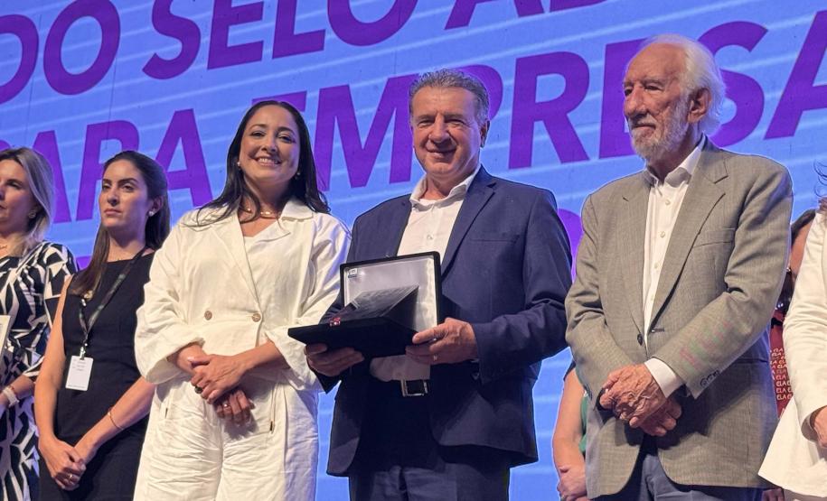 Casa Civil é 1º órgão do Estado a receber o selo “Nós Por Elas” de enfrentamento à violência contra mulher