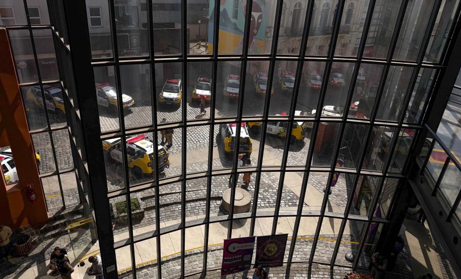 PMPR entrega 54 viaturas e capacita 152 policiais no combate à violência doméstica