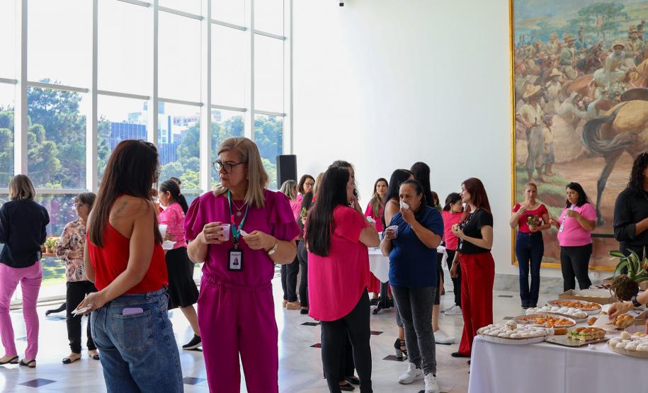 Casa Civil promove café especial em homenagem ao Dia Internacional da Mulher e celebra conquista do Selo “Nós Por Elas”