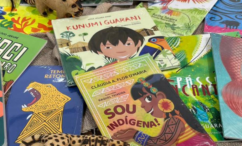Rede estadual amplia acervo com literatura indígena para 3,6 mil estudantes no Paraná. Foto: Fundepar