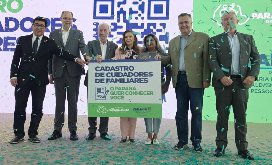 Paraná lança Cadastro do Cuidador e reforça cooperação em políticas para pessoa idosa