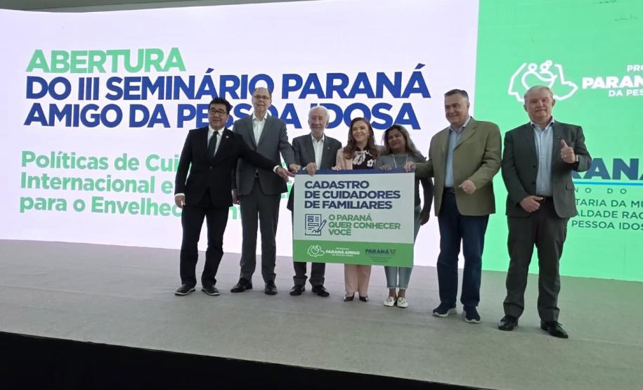 Paraná lança Cadastro do Cuidador e reforça cooperação em políticas para pessoa idosa