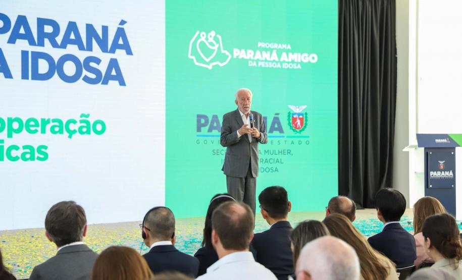 Paraná lança Cadastro do Cuidador e reforça cooperação em políticas para pessoa idosa