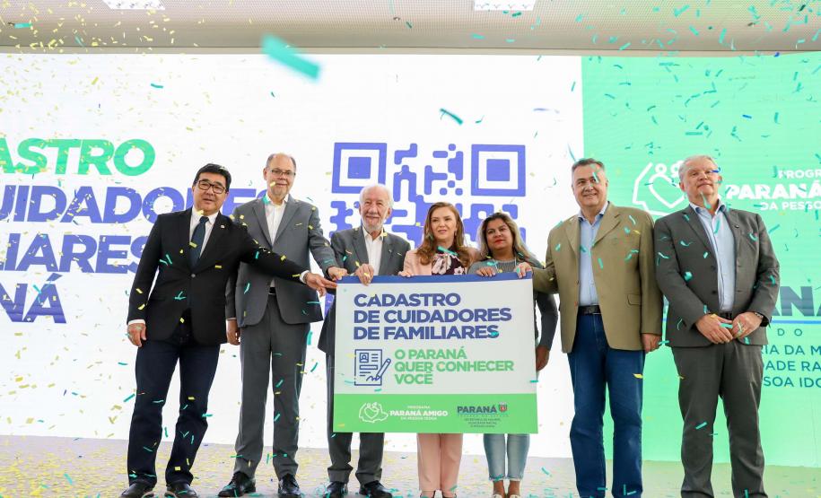 Paraná lança Cadastro do Cuidador e reforça cooperação em políticas para pessoa idosa