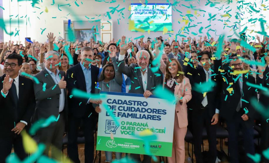 Paraná lança Cadastro do Cuidador e reforça cooperação em políticas para pessoa idosa