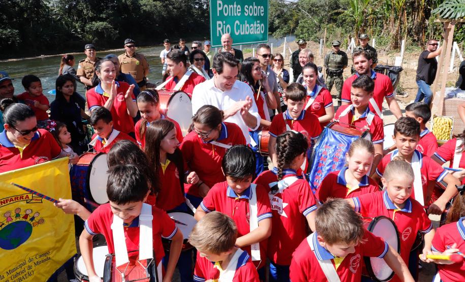 Ponte sobre o Rio Cubatão, em Guaratuba.