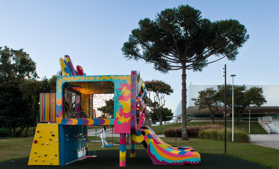 Programação cultural tem Mozart e caça às artes no MON, Débora Colker e Festa Literária