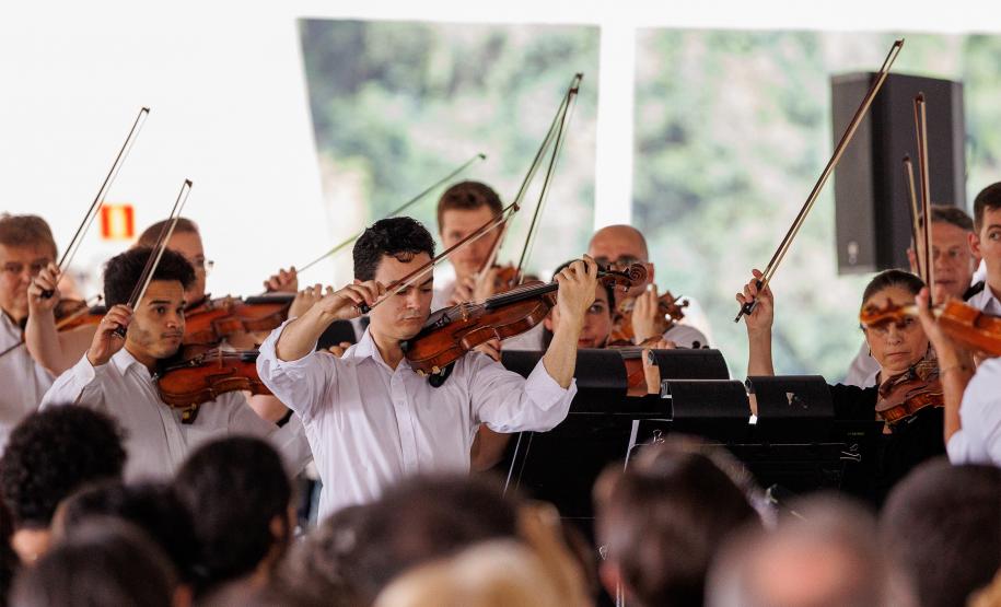 Programação cultural tem Mozart e caça às artes no MON, Débora Colker e Festa Literária