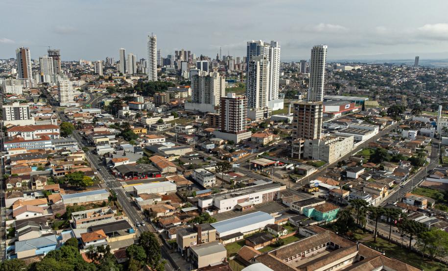 284 municípios paranaenses tiveram saldo positivo de empregos em fevereiro