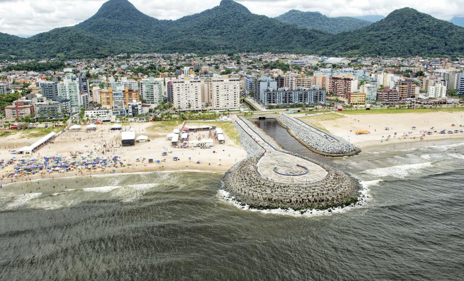 Temporada 2025/2026 do Verão Maior Paraná movimentou R$ 337,9 milhões em licenciamentos ambientais nos sete municípios do Litoral.
