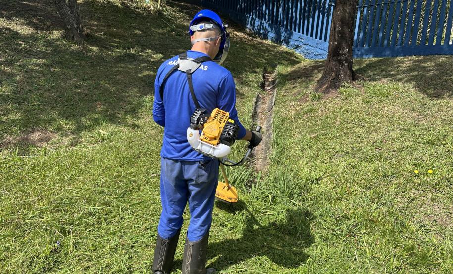 Estado amplia alcance do Mãos Amigas com entrega de 18 vans para manutenção de escolas