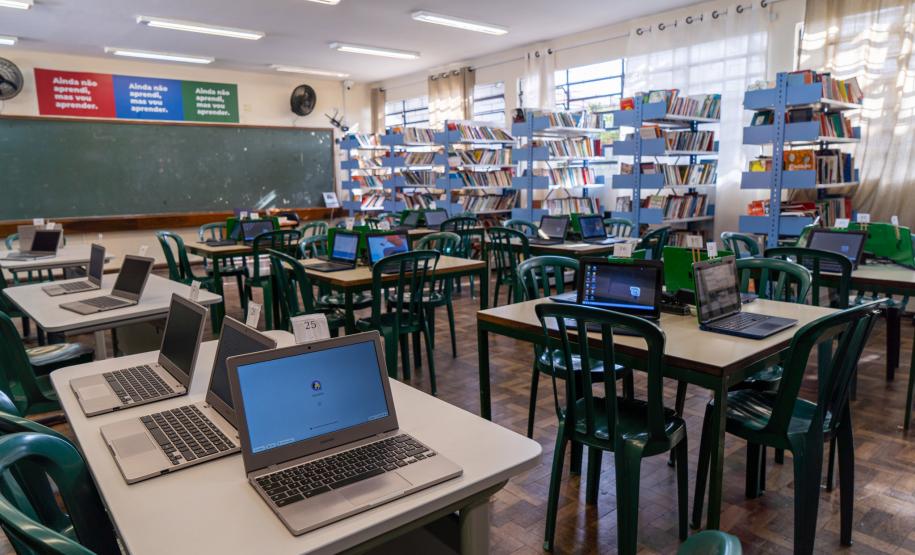 Paraná lidera acesso a bibliotecas em escolas e rede estadual tem obras raras