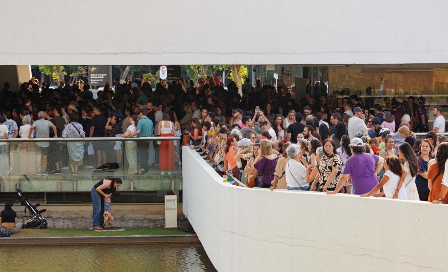 Recorde de público: mais de 3 mil pessoas acompanham concerto da série “Mostly Mozart 2 ” da Orquestra Sinfônica do Paraná no MON