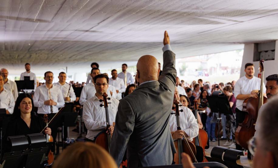 Recorde de público: mais de 3 mil pessoas acompanham concerto da série “Mostly Mozart 2 ” da Orquestra Sinfônica do Paraná no MON