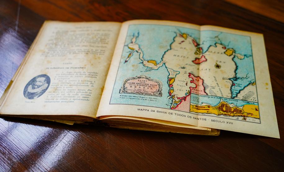 Paraná lidera acesso a bibliotecas em escolas e rede estadual tem obras raras