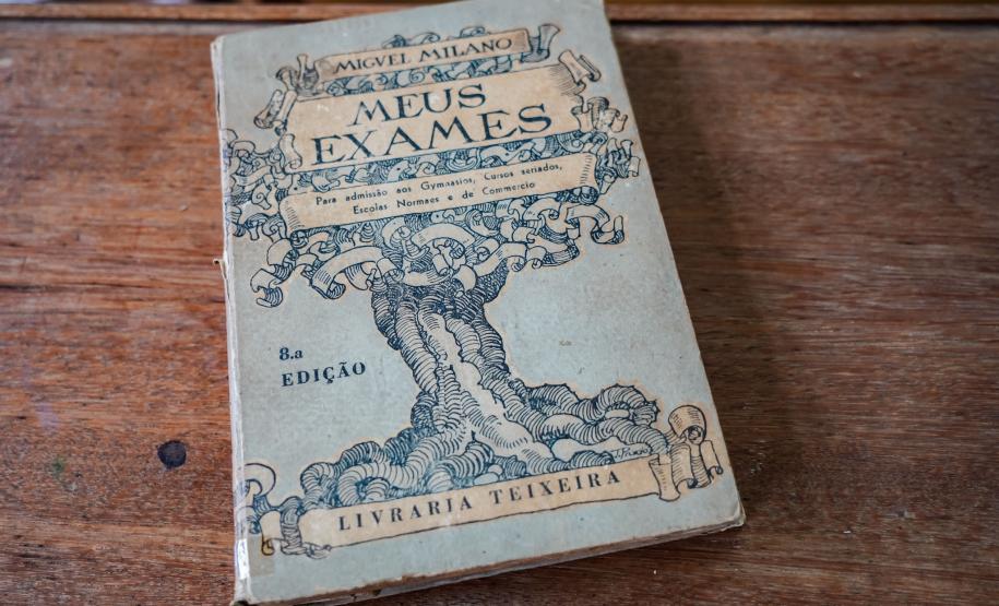Paraná lidera acesso a bibliotecas em escolas e rede estadual tem obras raras