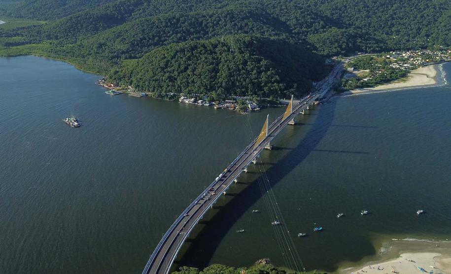 Ponte de Guaratuba já está 100% pavimentada e começa a ganhar iluminação final