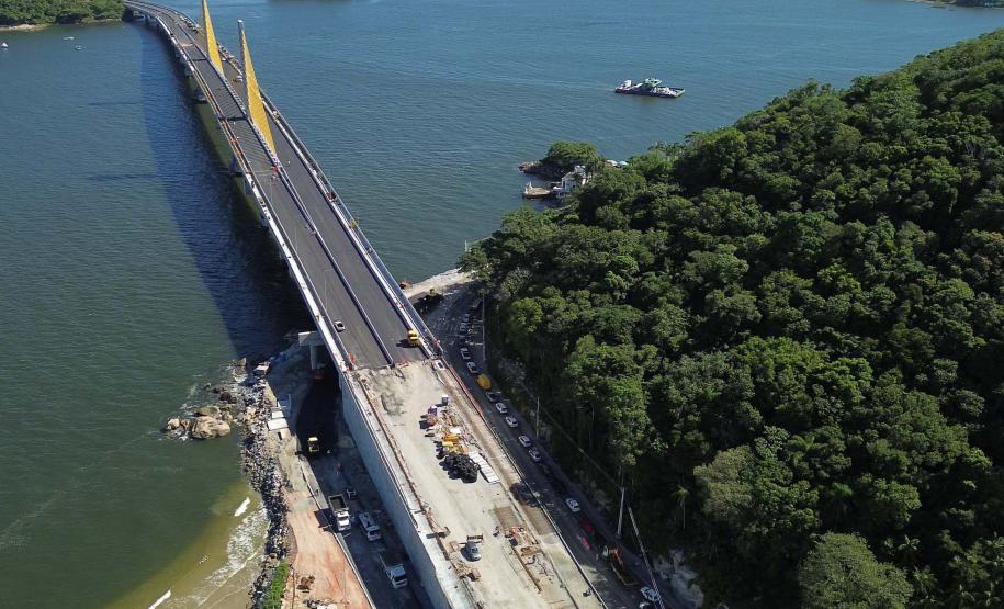 Ponte de Guaratuba já está 100% pavimentada e começa a ganhar iluminação final