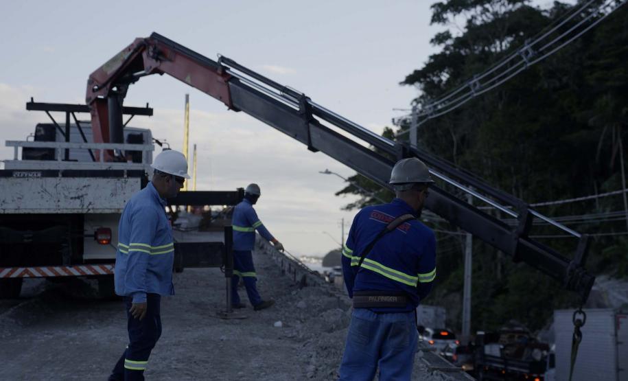 Ponte de Guaratuba já está 100% pavimentada e começa a ganhar iluminação final