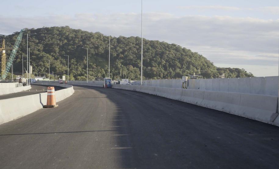 Ponte de Guaratuba já está 100% pavimentada e começa a ganhar iluminação final