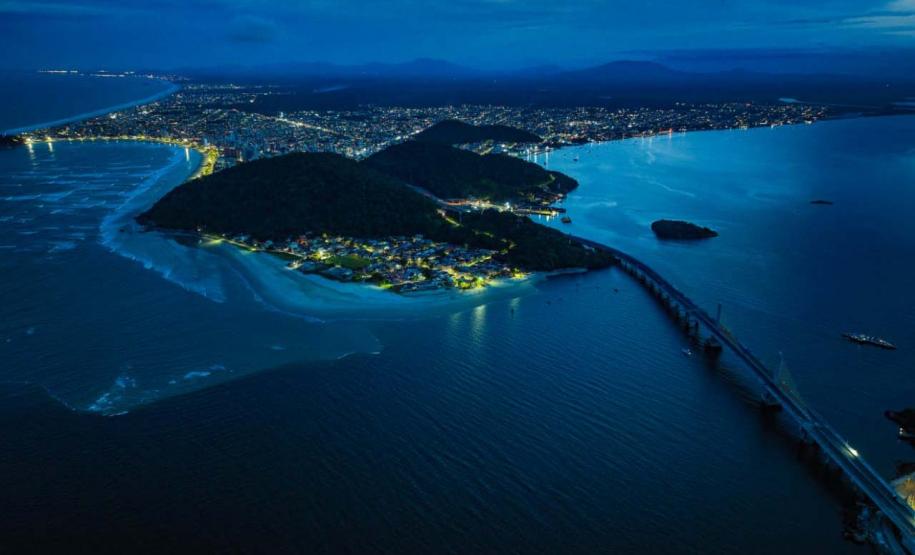 Ponte de Guaratuba: a duas semanas da inauguração, obras reúnem quase 500 funcionários