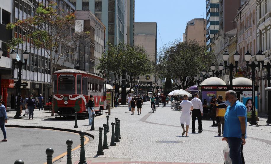 Com aumento de 66% em 7 anos, PIB per capita do Paraná chega a R$ 64,3 mil em 2025