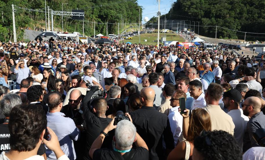 “Perseverança venceu o impossível”, diz Ratinho Junior na inauguração da Ponte de Guaratuba