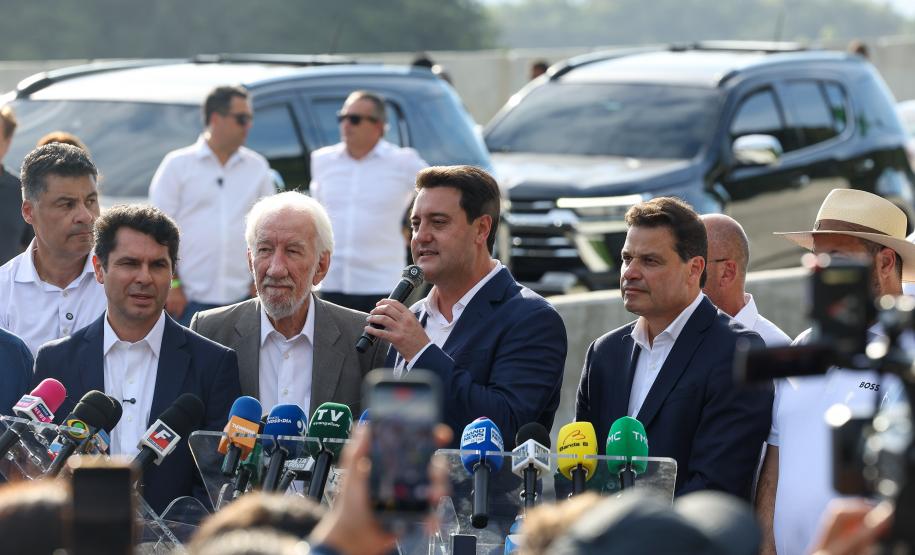 “Perseverança venceu o impossível”, diz Ratinho Junior na inauguração da Ponte de Guaratuba