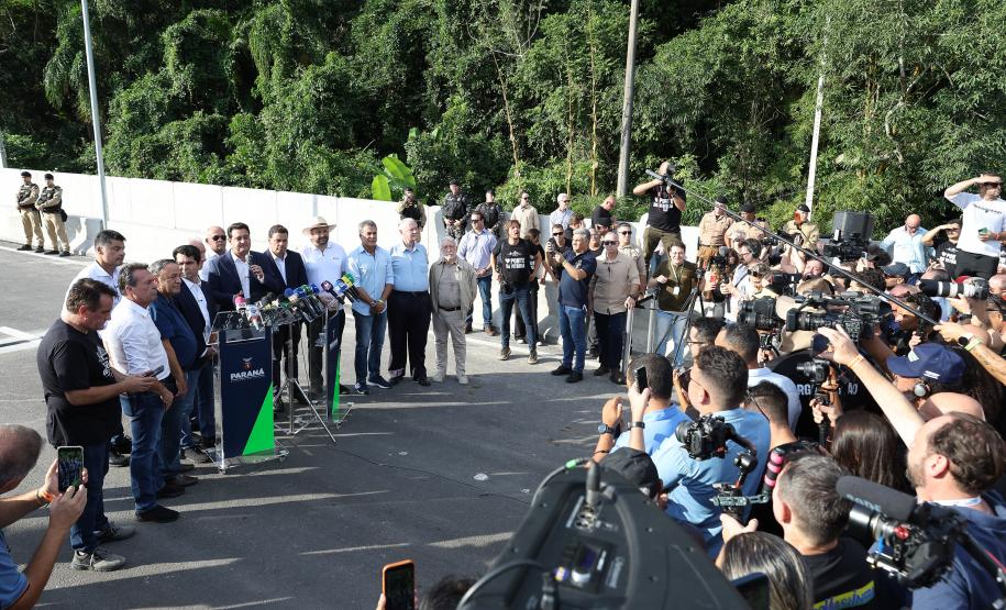“Perseverança venceu o impossível”, diz Ratinho Junior na inauguração da Ponte de Guaratuba