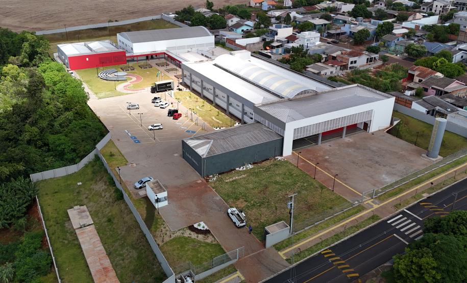 Estado entrega 28 novas escolas e tem outras 16 em construção; investimento ultrapassa R$ 2 bilhões