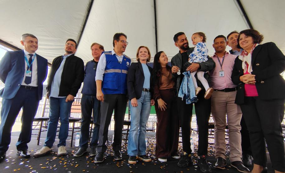240 famílias de Londrina conquistam imóvel próprio com subsídio do Governo do Estado