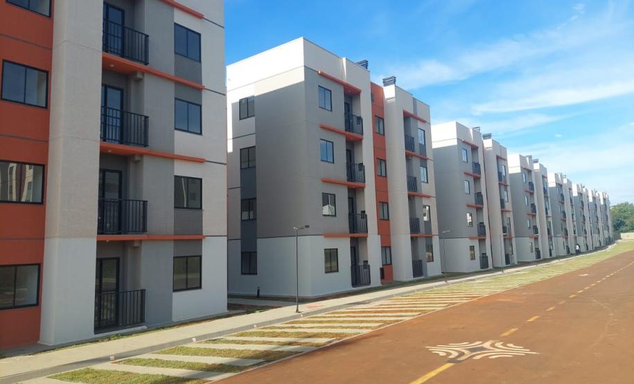 240 famílias de Londrina conquistam imóvel próprio com subsídio do Governo do Estado