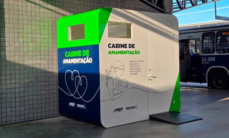 Paraná instala cabine de amamentação em terminal metropolitano e amplia conforto das mães