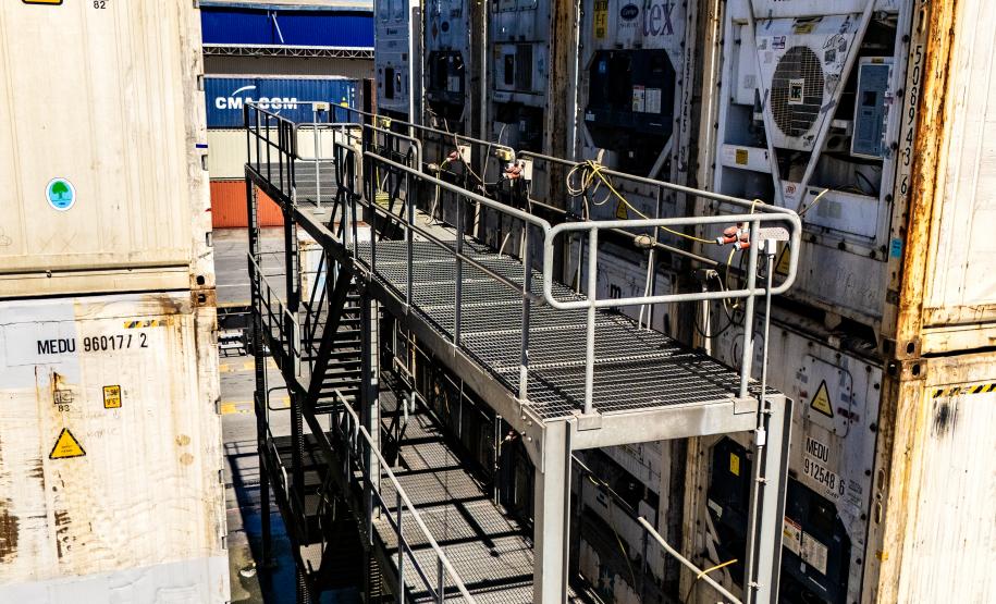 Portos do Paraná impulsiona exportação de frango e acelera transição energética no complexo