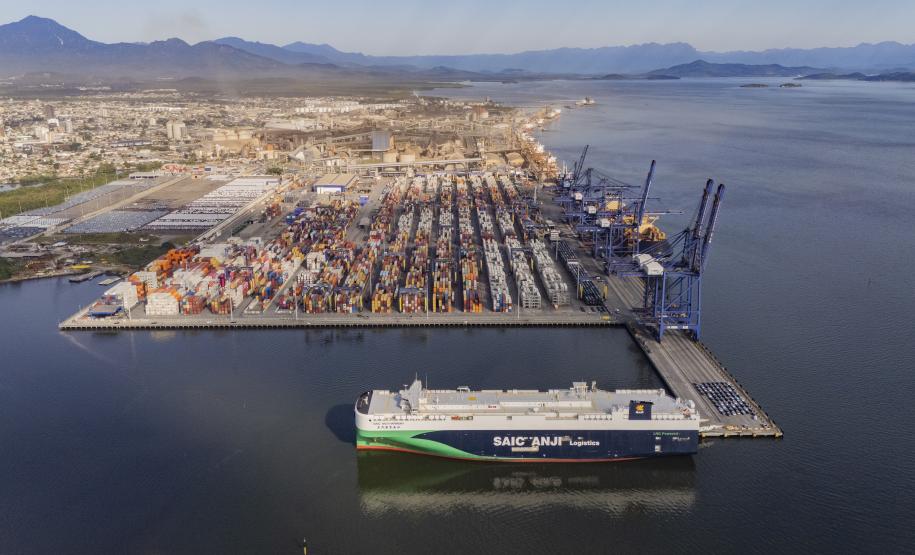Porto de Paranaguá assume vice-liderança nacional na movimentação de veículos