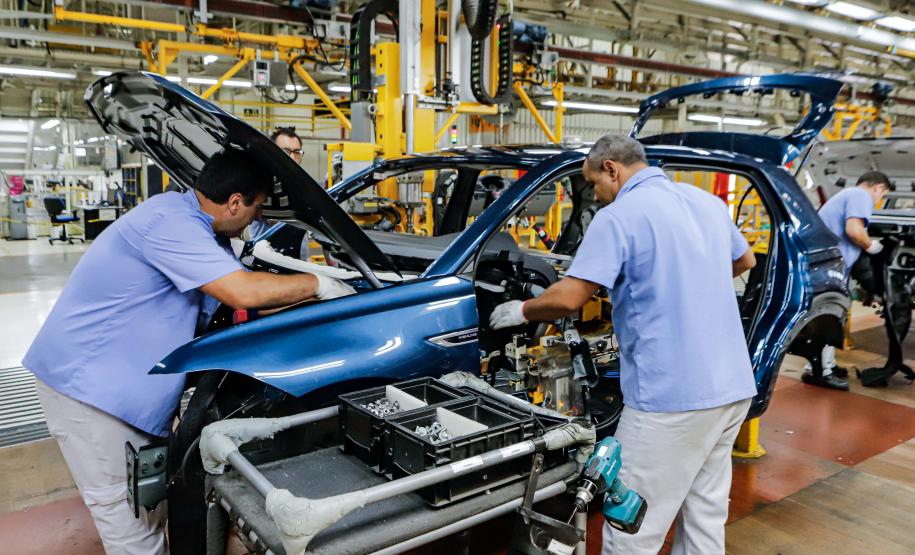 Paraná ganha espaço na indústria brasileira desde 2018 e produção chega a R$ 184 bilhões