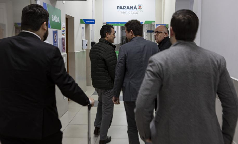 Com apoio do Estado, paciente de Curitiba recebe aplicação de polilaminina no Hospital do Trabalhador