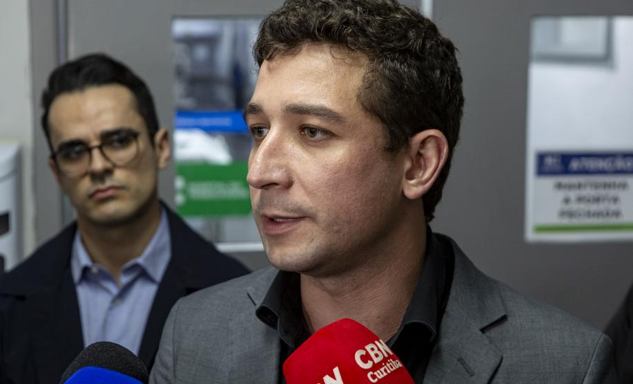 Com apoio do Estado, paciente de Curitiba recebe aplicação de polilaminina no Hospital do Trabalhador