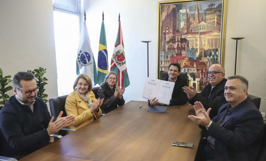 Governo do Estado assina convênio para construção do novo Hospital Bairro Novo, em Curitiba