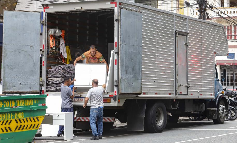 Setor de serviços do Paraná avança 3% em abril, acima da média nacional
