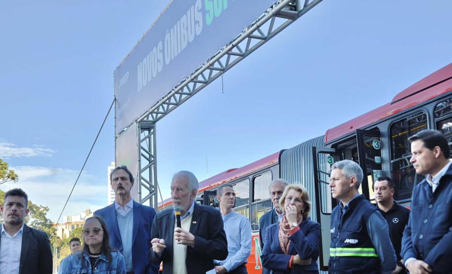 23 metros e quase 200 lugares: Paraná ganha primeiros ônibus superarticulados