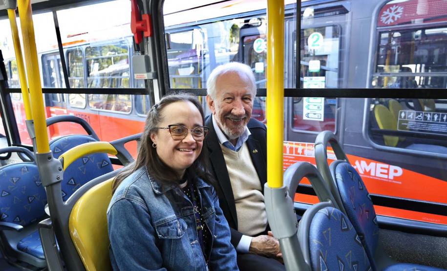 23 metros e quase 200 lugares: Paraná ganha primeiros ônibus superarticulados