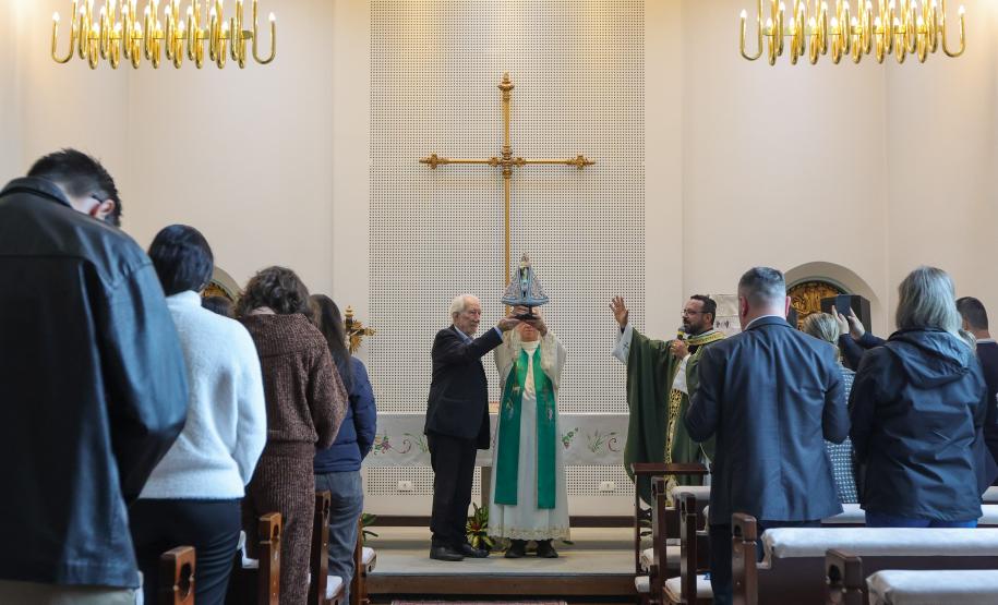 O vice governador Darci Piana participa nesta terca-feira (27), de missa com a Nossa Senhora do Rocio, Padroeira do Paraná