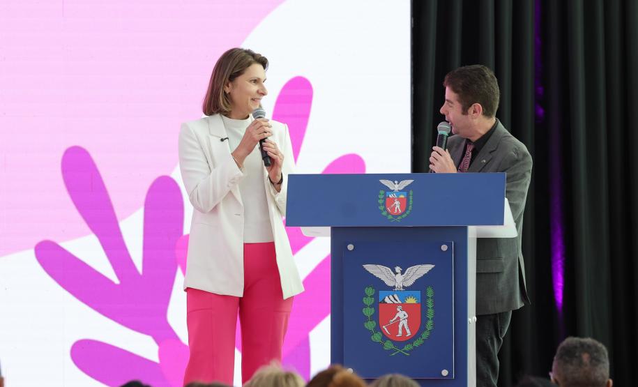 O governador Darci Piana participa nesta quarta-feira (28) do Lançamento do projeto "Paraná Cuida Delas" da Secretaria de Estado da Mulher, Igualdade Racial e Pessoa Idosa do Paraná.