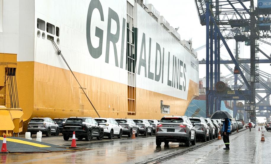Porto de Paranaguá lidera movimentação nacional de veículos em setembro