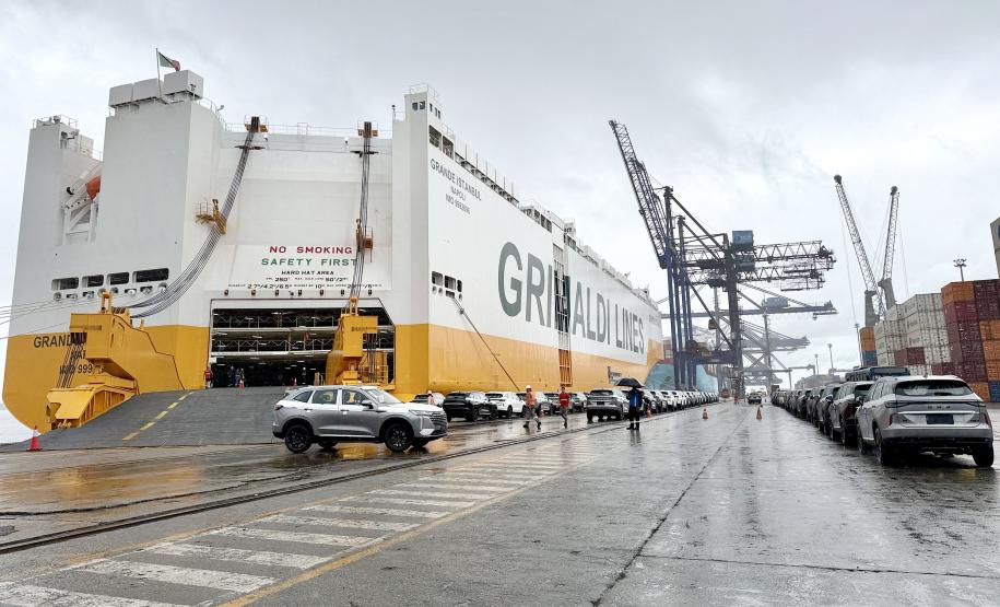 Porto de Paranaguá lidera movimentação nacional de veículos em setembro
