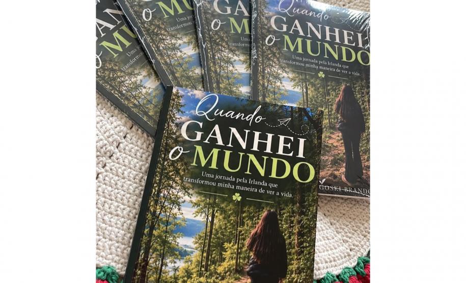 Ganhando o Mundo: aluna da rede estadual lança livro sobre intercâmbio na Irlanda